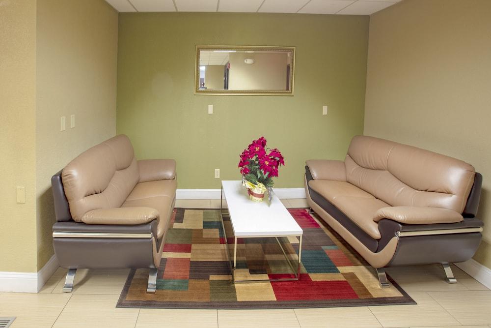Super 8 By Wyndham St Charles Ξενοδοχείο Saint Charles Εξωτερικό φωτογραφία