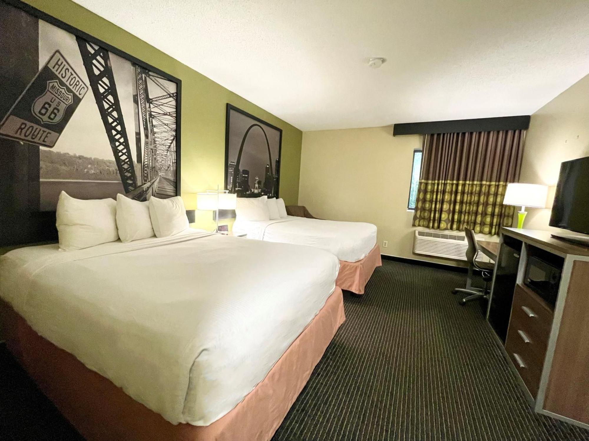 Super 8 By Wyndham St Charles Ξενοδοχείο Saint Charles Εξωτερικό φωτογραφία