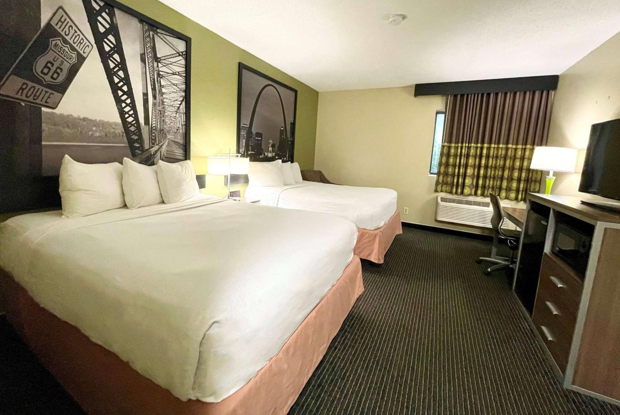 Super 8 By Wyndham St Charles Ξενοδοχείο Saint Charles Εξωτερικό φωτογραφία